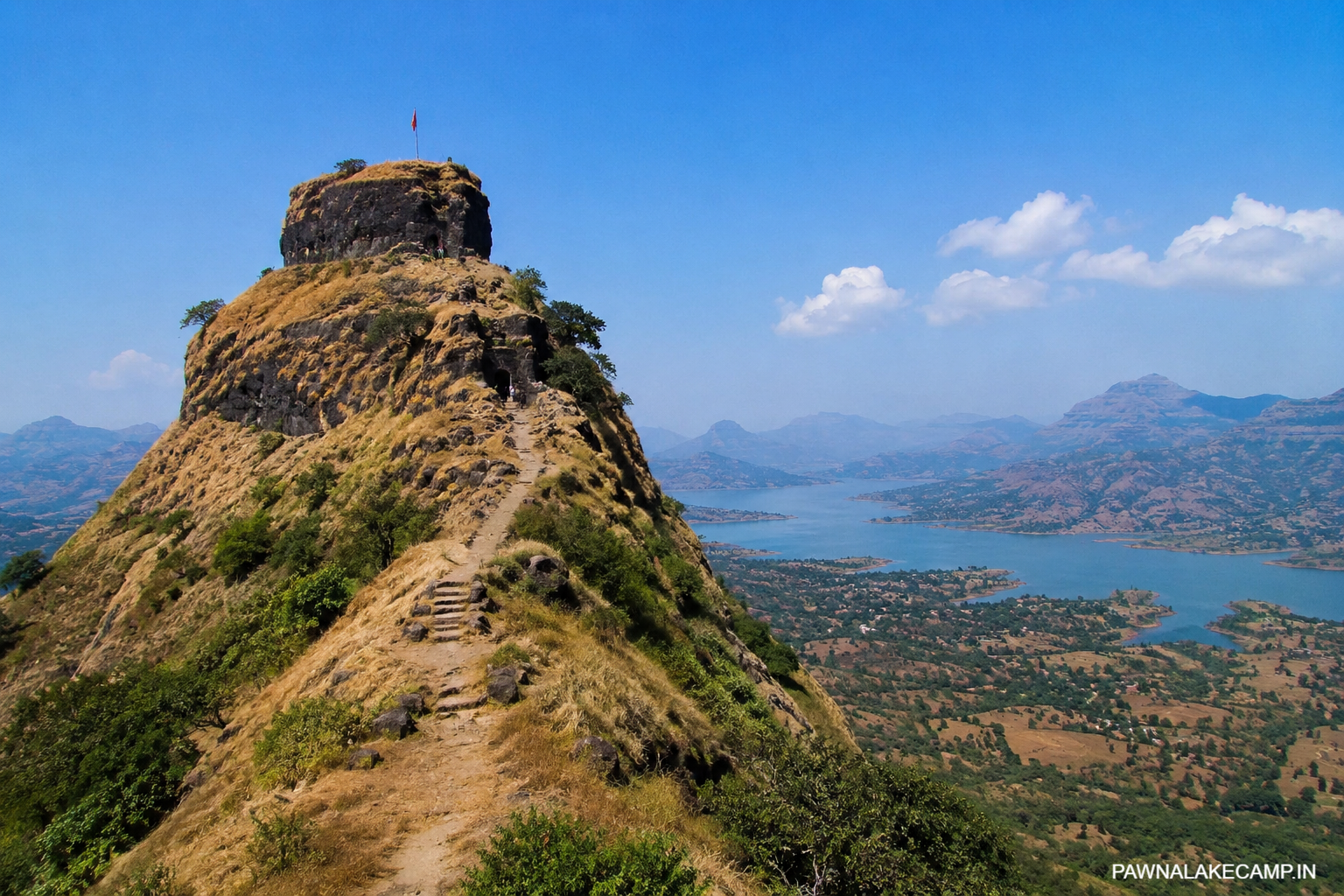 Tung-Fort-near-Pawna-Lake